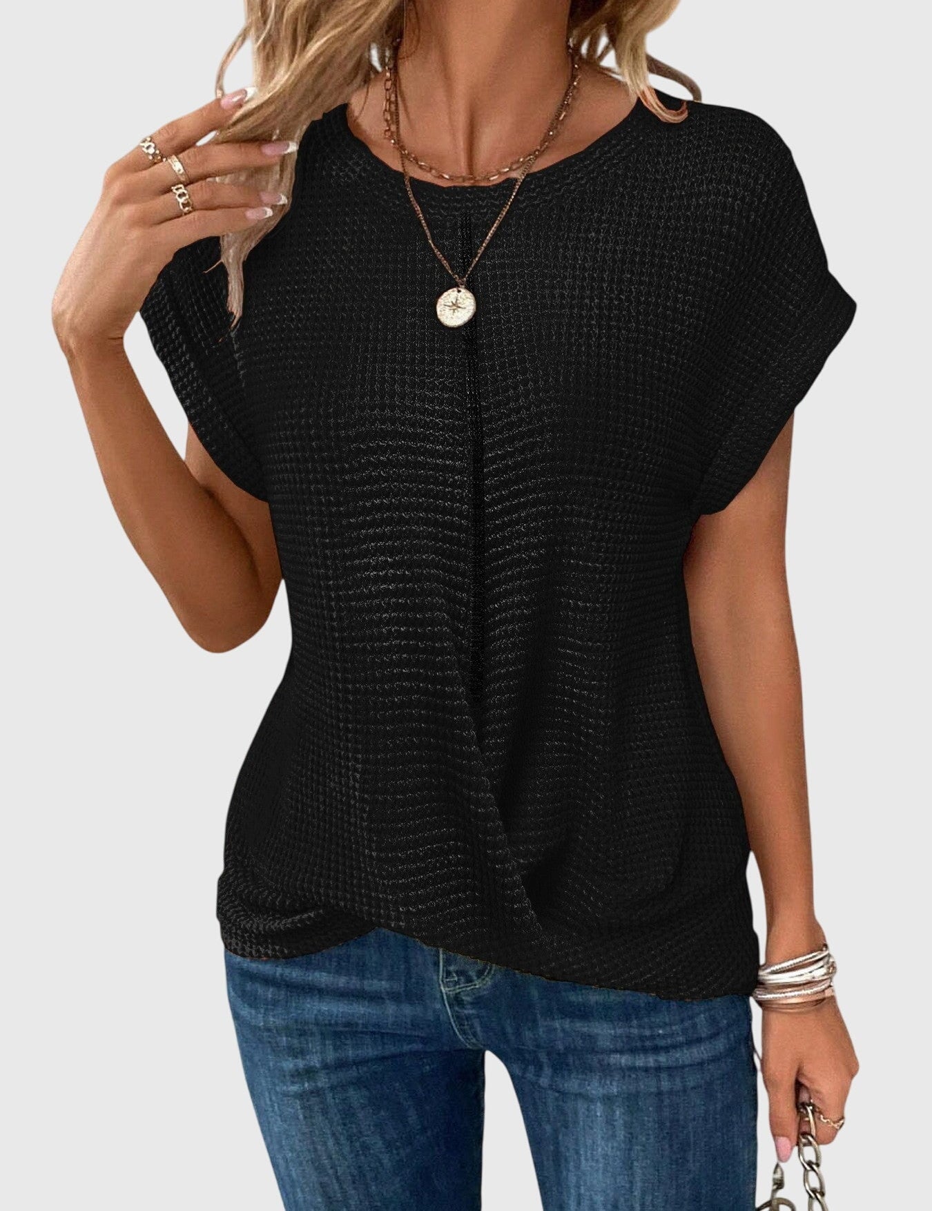 Isa™ | Elegant Blouse with Round Neck