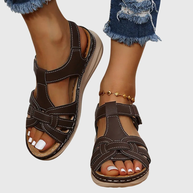 Piper - Lightweight sandals with strap