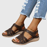 Piper - Lightweight sandals with strap