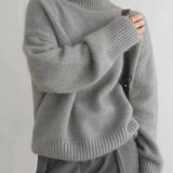 Amaya | Luxurious Cashmere Turtleneck Sweater