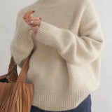 Amaya | Luxurious Cashmere Turtleneck Sweater