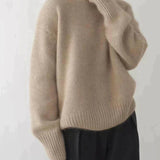 Amaya | Luxurious Cashmere Turtleneck Sweater